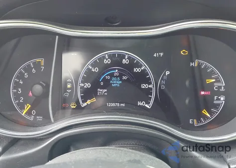 2018 Jeep Grand Cherokee Limited 4X2 z USA, uszkodzony, nr VIN 1C4RJEBG2JC353884